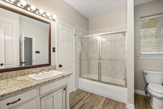 9616 Air Park Drive, Granbury, TX 76049