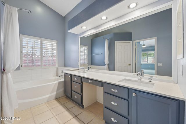 3301 E BEHREND Drive, Phoenix, AZ 85050