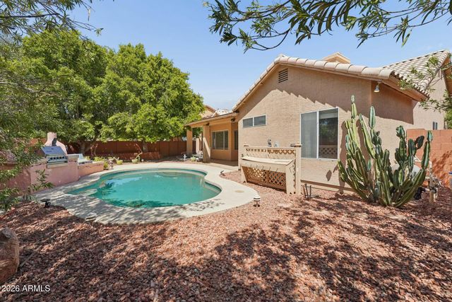 3301 E BEHREND Drive, Phoenix, AZ 85050