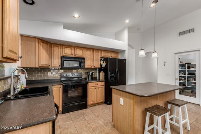 935 W GASCON Road, San Tan Valley, AZ 85143