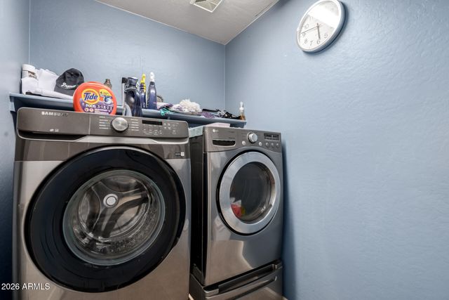 935 W GASCON Road, San Tan Valley, AZ 85143