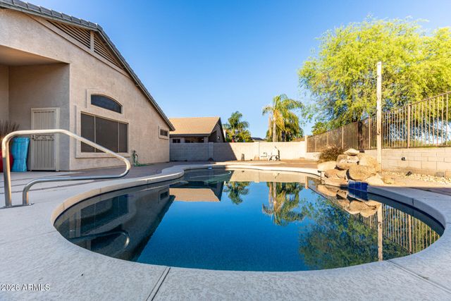 935 W GASCON Road, San Tan Valley, AZ 85143