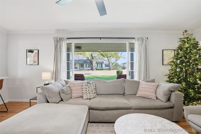 3464 S Gary Place, Tulsa, OK 74105