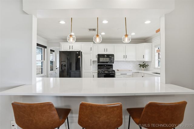 3464 S Gary Place, Tulsa, OK 74105