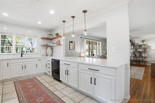 3464 S Gary Place, Tulsa, OK 74105