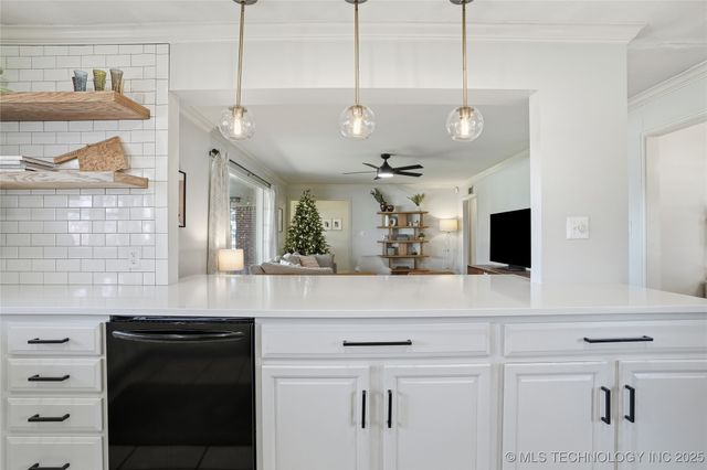 3464 S Gary Place, Tulsa, OK 74105