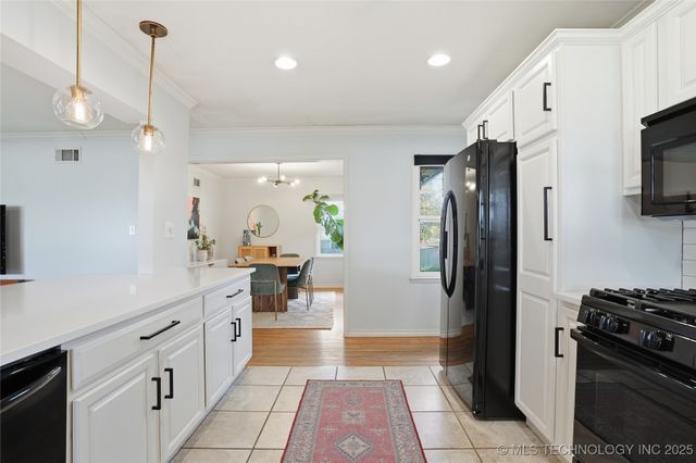 3464 S Gary Place, Tulsa, OK 74105