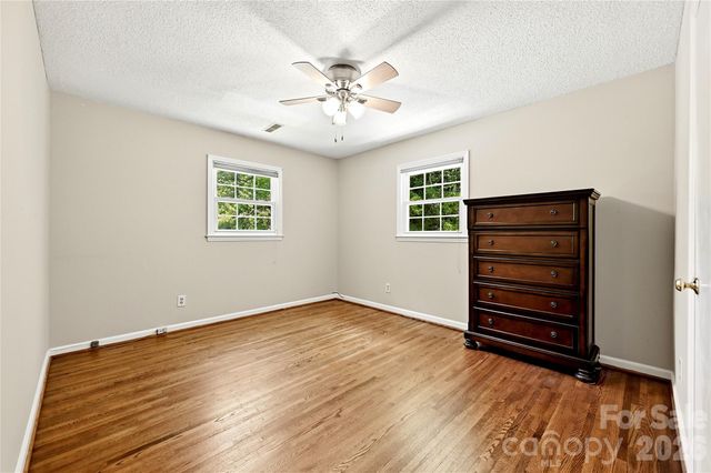 2308 Knickerbocker Drive, Charlotte, NC 28212