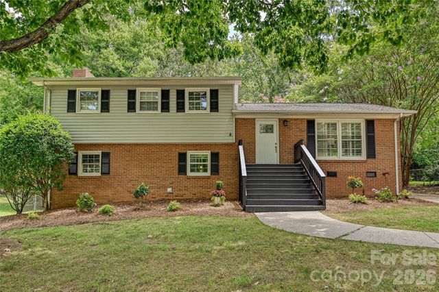 2308 Knickerbocker Drive, Charlotte, NC 28212