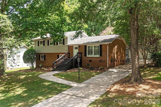 2308 Knickerbocker Drive, Charlotte, NC 28212