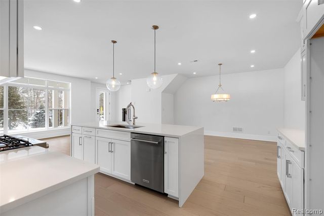 106 Apaloosa, Northville, MI 48167