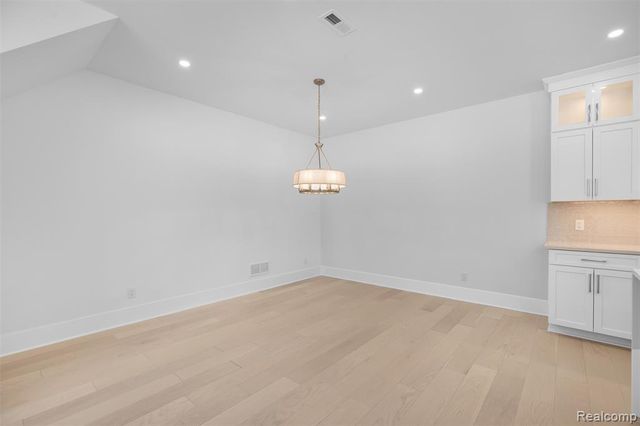 106 Apaloosa, Northville, MI 48167