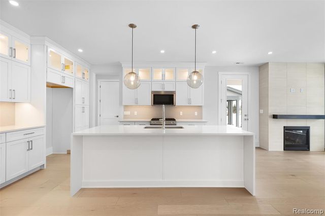 106 Apaloosa, Northville, MI 48167