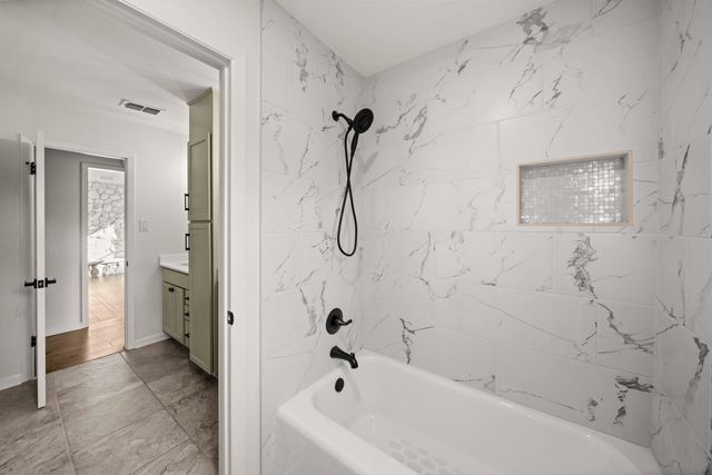 3829 Cloverdale, Tyler, TX 75701