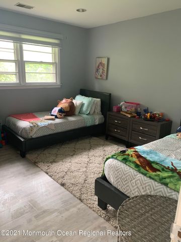 28 Dwight Drive, Ocean Twp, NJ 07712