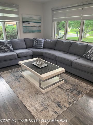 28 Dwight Drive, Ocean Twp, NJ 07712