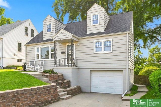2112 S 49 Avenue, Omaha, NE 68106