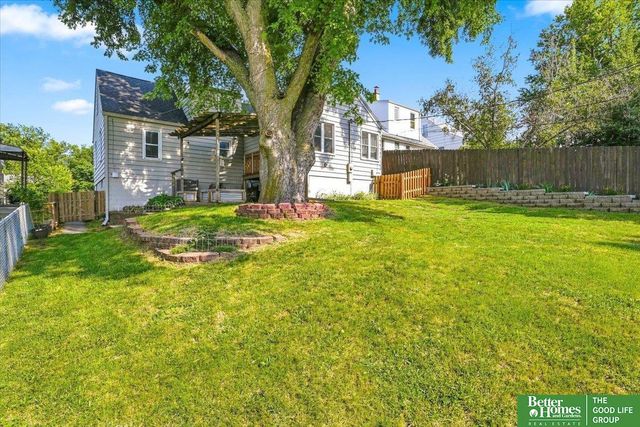 2112 S 49 Avenue, Omaha, NE 68106