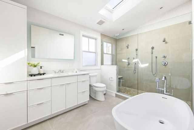 65-67 Victoria St 65, Somerville, MA 02144
