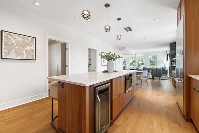 65-67 Victoria St 65, Somerville, MA 02144