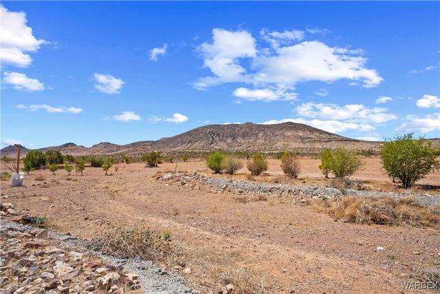 9570 W Fietz Avenue, Golden Valley, AZ 86413