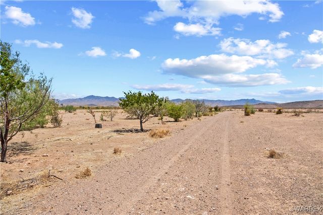 9570 W Fietz Avenue, Golden Valley, AZ 86413