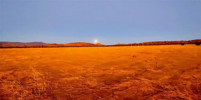 9570 W Fietz Avenue, Golden Valley, AZ 86413