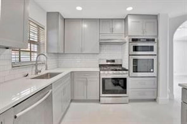 2410 NW 137th Terrace, Sunrise, FL 33323
