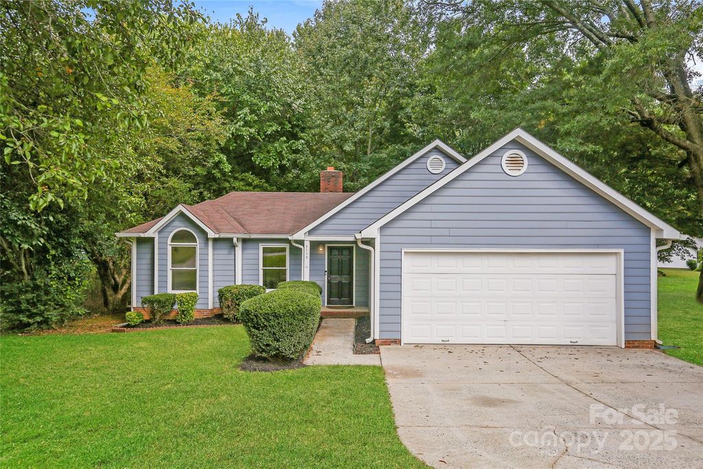 5710 Lambrook Court, Charlotte, NC 28269