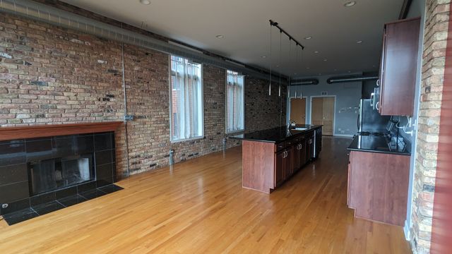 1738 W Belmont Avenue 3F, Chicago, IL 60657