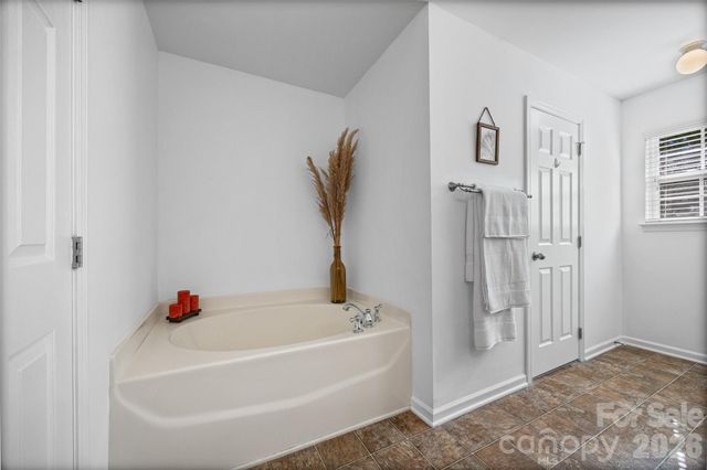 3253 Wicklow Lane, Lake Wylie, SC 29710
