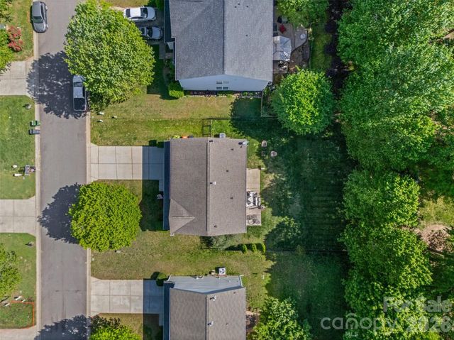 3253 Wicklow Lane, Lake Wylie, SC 29710
