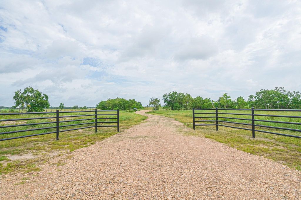 15 Acres Bernardo Road, Cat Spring, TX 78933