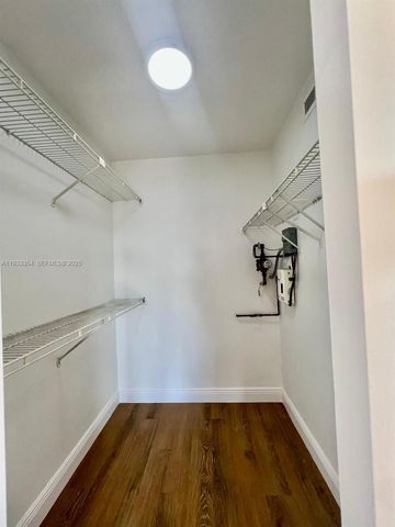 8180 Geneva Ct 531, Doral, FL 33166