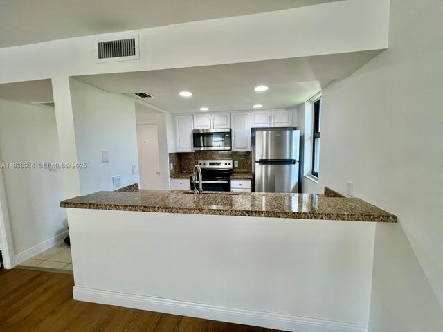 8180 Geneva Ct 531, Doral, FL 33166