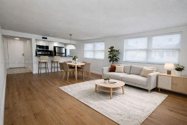 8180 Geneva Ct 531, Doral, FL 33166