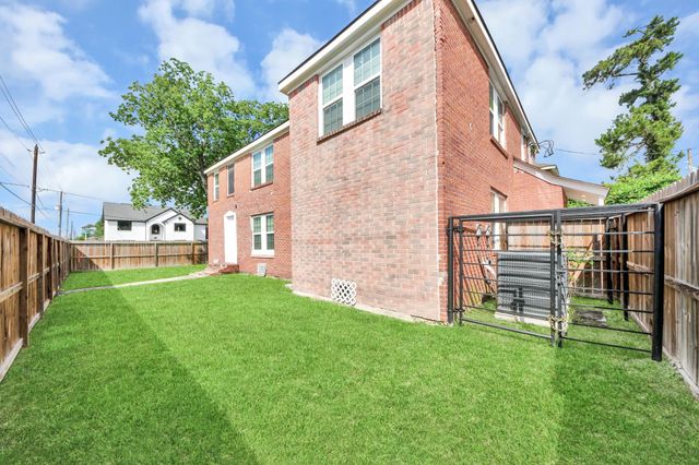 2919 Rosedale Street B, Houston, TX 77004