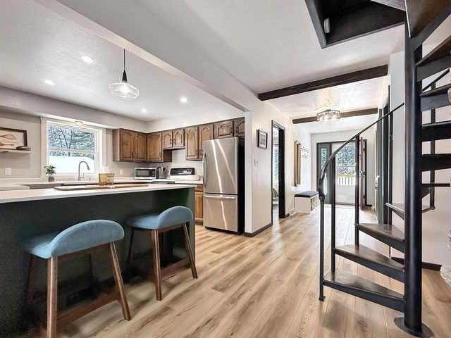 N6698 STATE HIGHWAY 180, Marinette, WI 54143