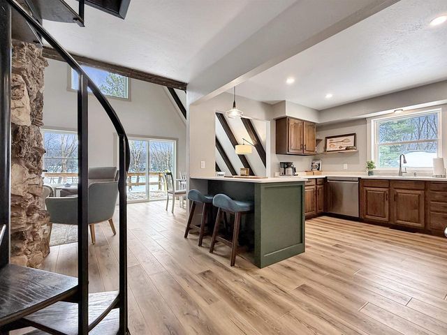 N6698 STATE HIGHWAY 180, Marinette, WI 54143