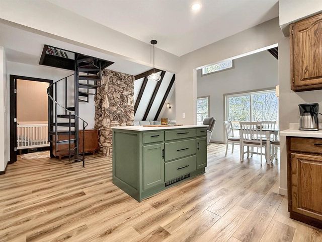 N6698 STATE HIGHWAY 180, Marinette, WI 54143