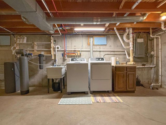 N6698 STATE HIGHWAY 180, Marinette, WI 54143