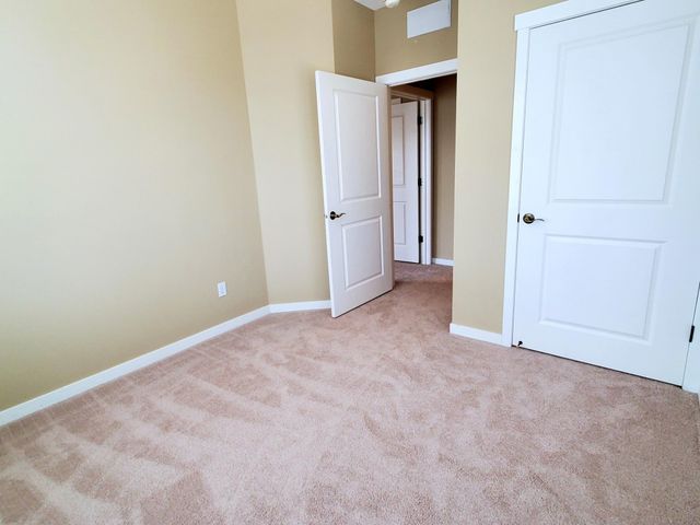 1070 Grandview Court NE 415, Columbia Heights, MN 55421