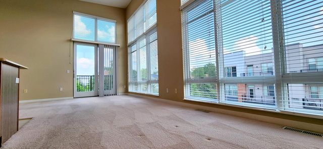 1070 Grandview Court NE 415, Columbia Heights, MN 55421
