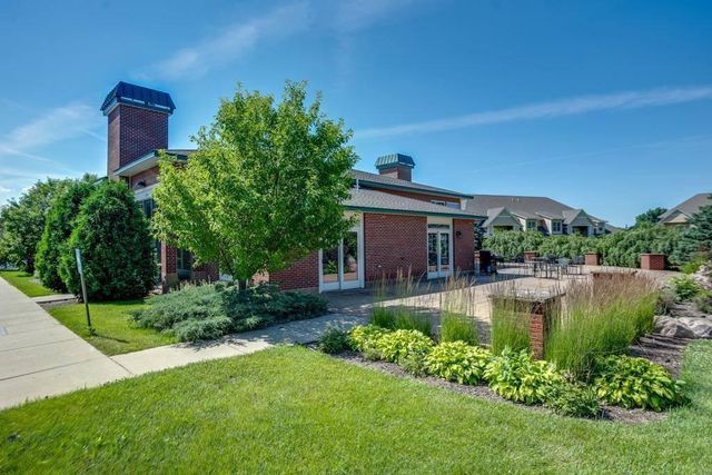 1070 Grandview Court NE 415, Columbia Heights, MN 55421