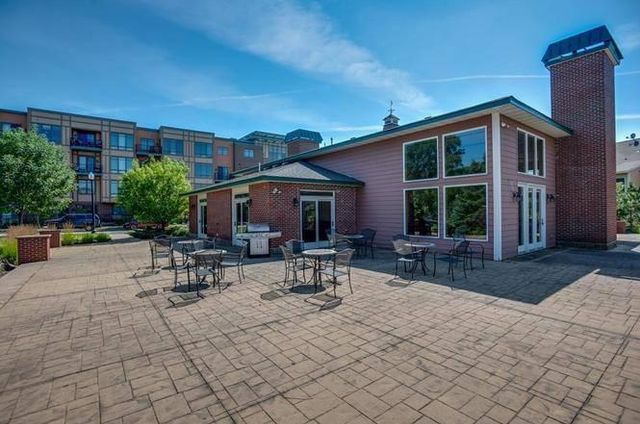 1070 Grandview Court NE 415, Columbia Heights, MN 55421