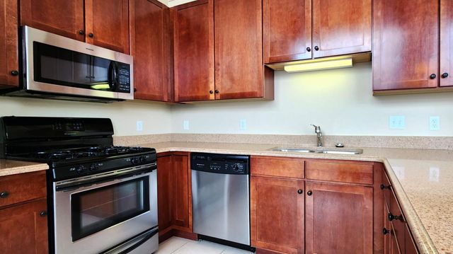 1070 Grandview Court NE 415, Columbia Heights, MN 55421