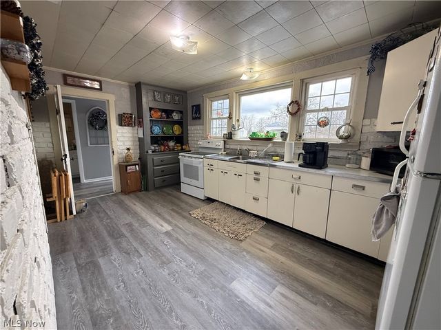 102 High Street, Bloomingdale, OH 43910