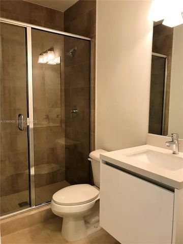 10055 NW 75th St, Doral, FL 33178
