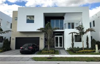 10055 NW 75th St, Doral, FL 33178