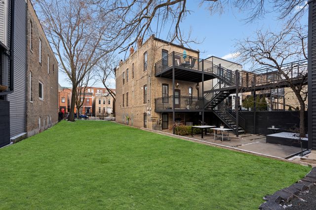 1337 N Oakley Avenue, Chicago, IL 60622